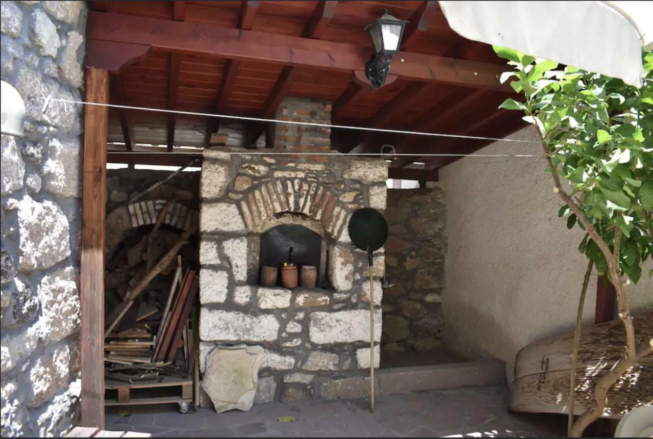 Wood And Stone In The Path Of Lava Villa Antissa Exterior photo