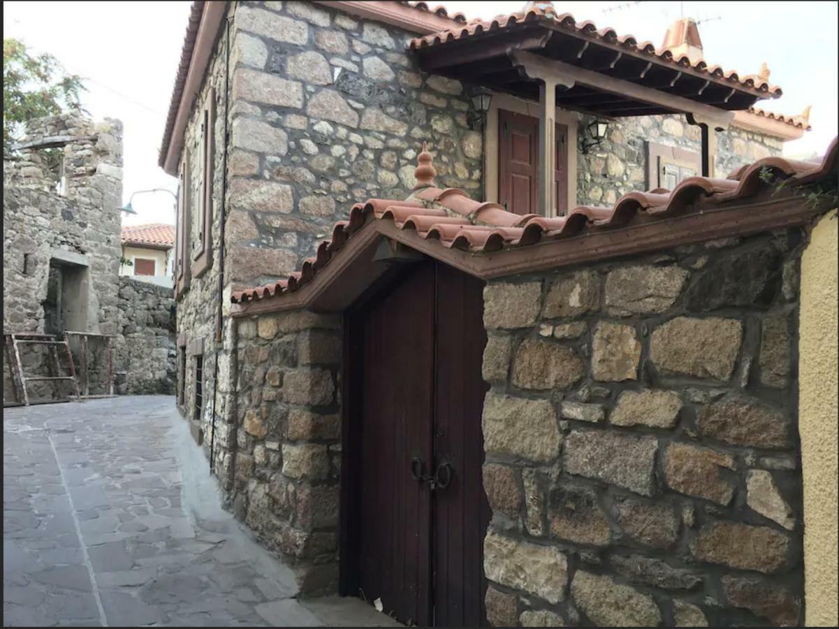 Wood And Stone In The Path Of Lava Villa Antissa Exterior photo